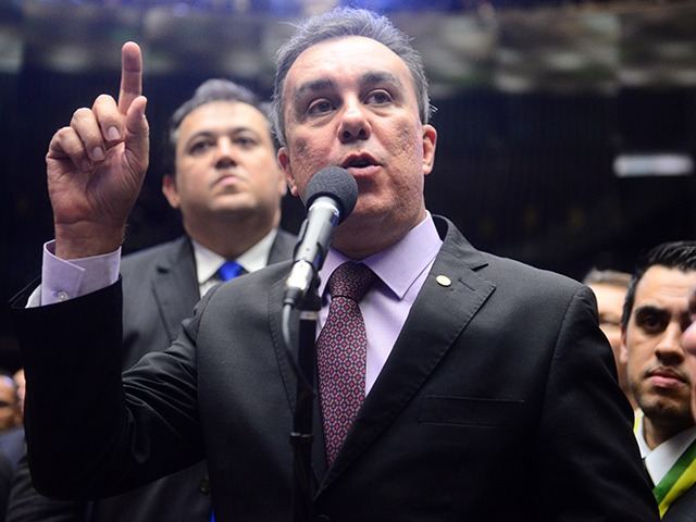 Eleito, Ricardo Teobaldo defende saúde dos professores