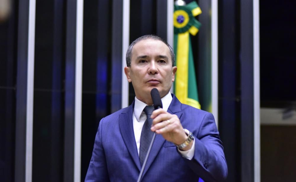 Projeto cria política de infraestrutura familiar nas praias