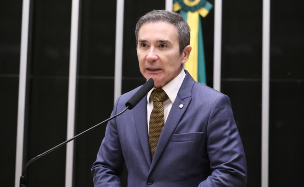 Comissão aprova relatório de Duda Ramos para projeto de inclusão